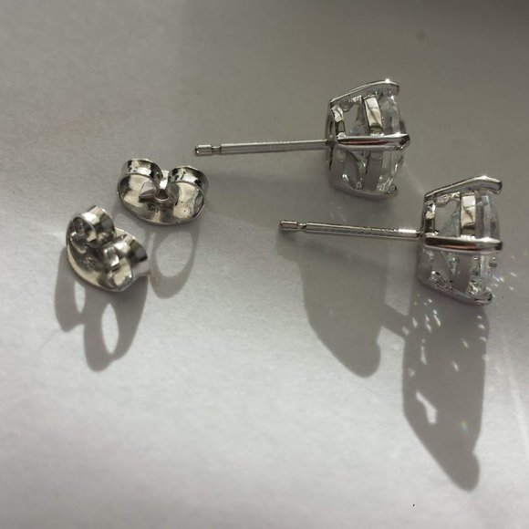 14k White Gold Stud Earrings Solid Gold 14k - Picture 2 of 15
